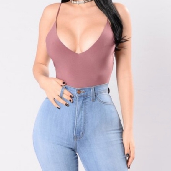 FASHION NOVA // Sleek and Slay Bodysuit - Picture 1 of 6